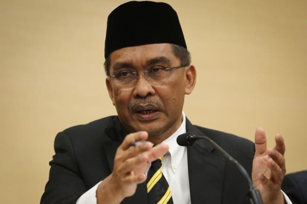 PAS bars members from publicly commenting on election candidates, says should resolve internally