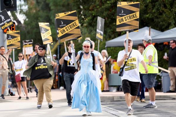 The actors union decried their opponents’ “bullying tactics” , as the SAG-AFTRA proposal would cost companies an additional $800 million a year.